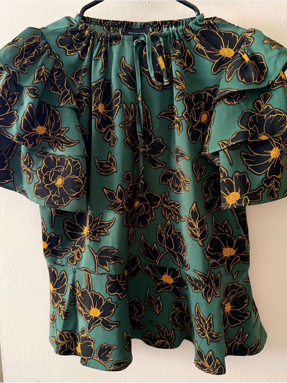 Who What Wear Green Floral Ruffle Sleeve Blouse